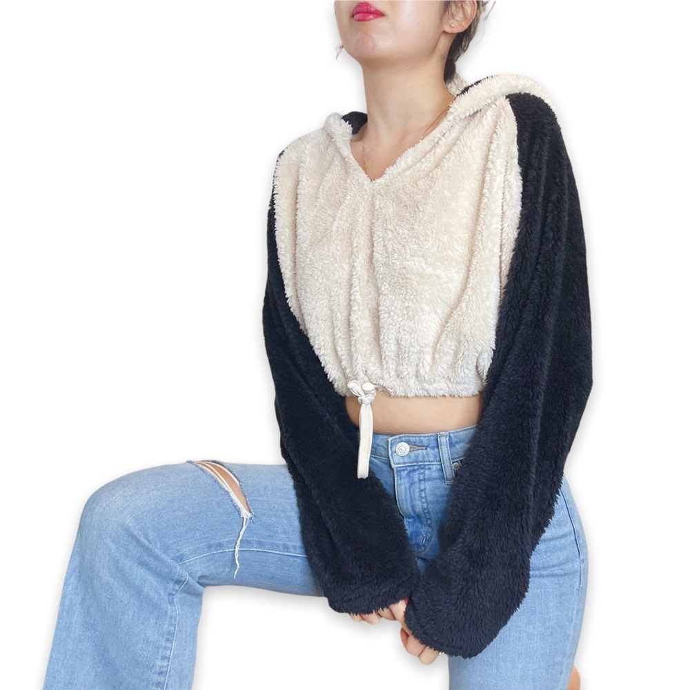 UrbanOutfitters Tilly Teddy Hoodie Size XS